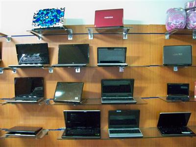 T-Comp storefront image