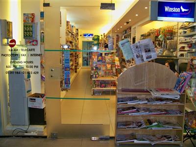 DELUCA storefront image