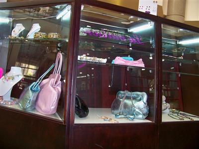 LyLUS storefront image