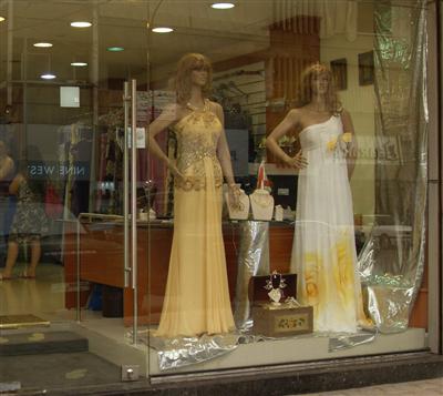 Aura storefront image